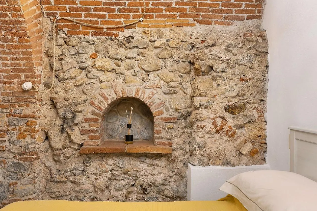 Appartamento In Villa Saccone Finale Ligure Itálie