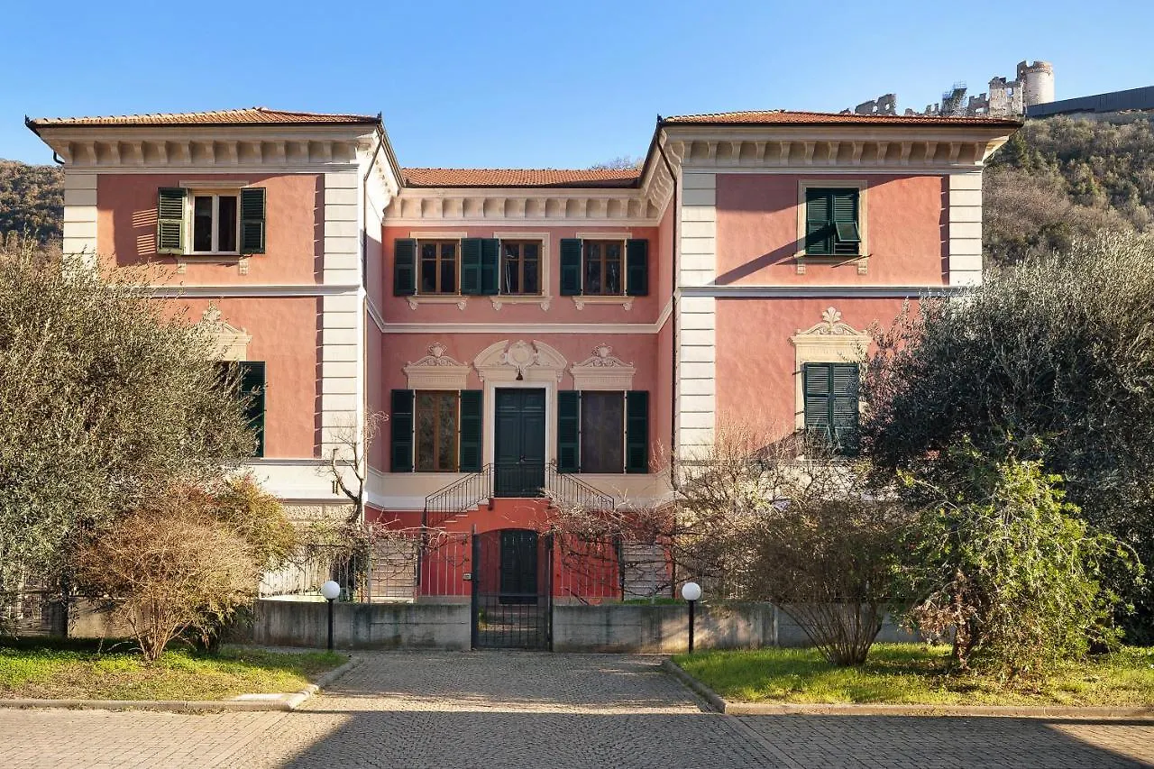 Apartment Appartamento In Villa Saccone Finale Ligure